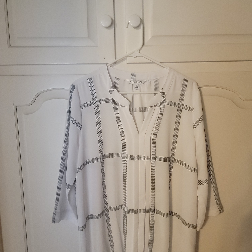 41 Hawthorn White Blouse with Black Accents